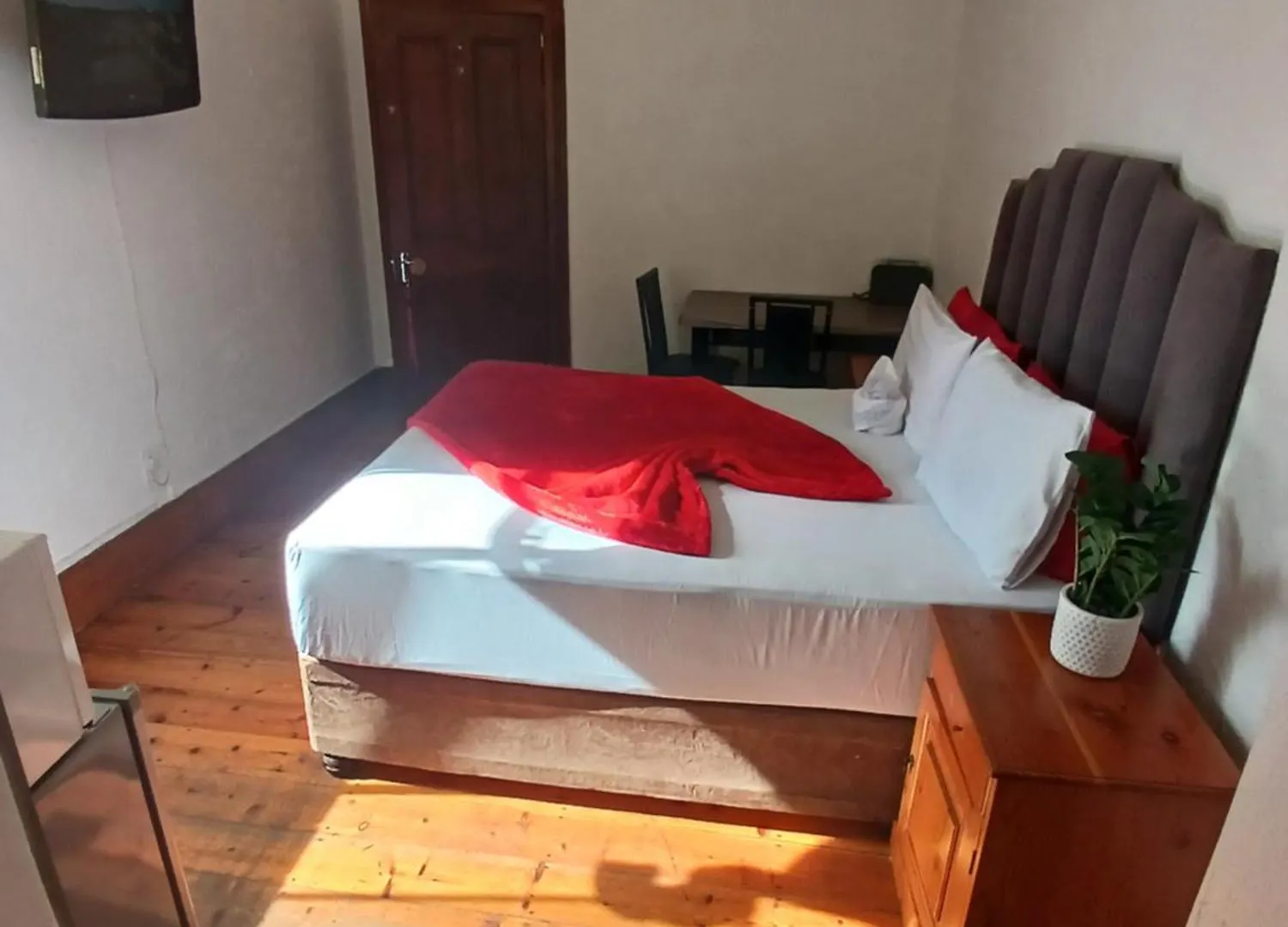 Neo & Ruks Guest House Boston Belleville Bellville