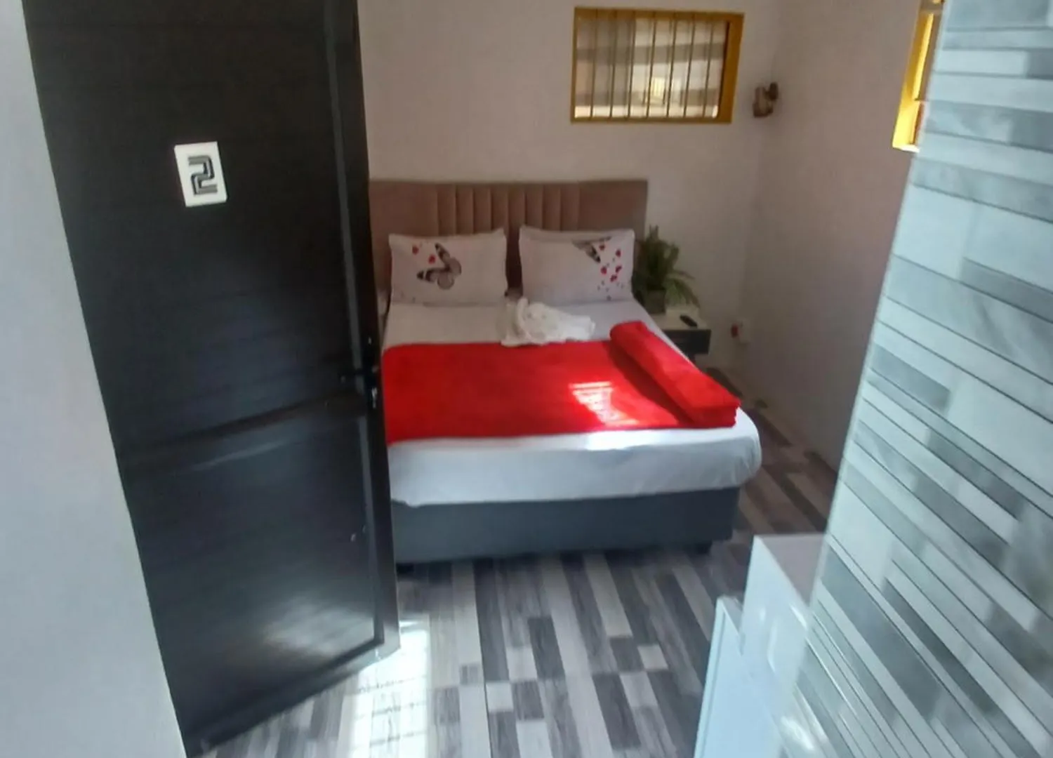 Daire Neo & Ruks Guest House Boston Belleville Bellville