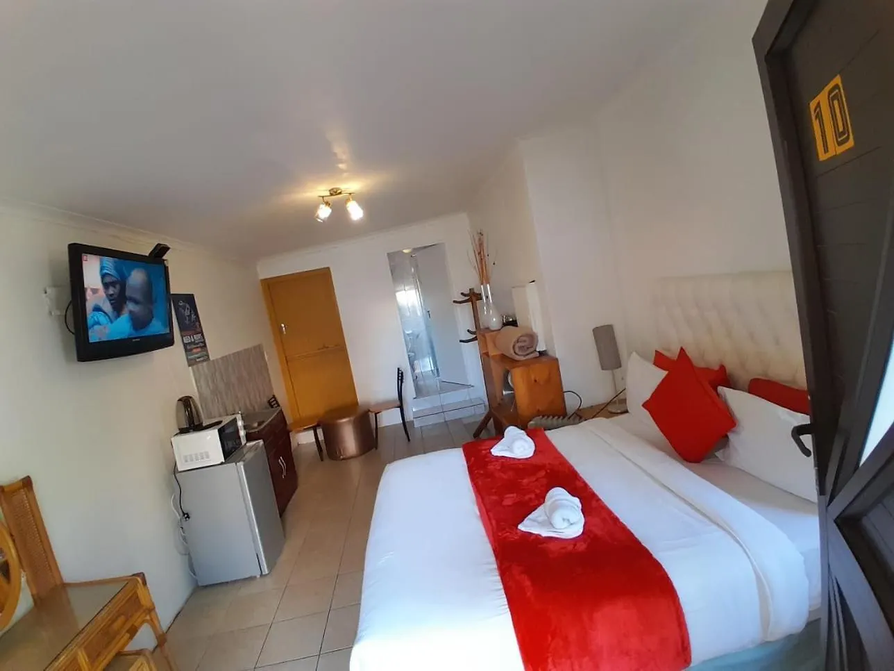 Daire Neo & Ruks Guest House Boston Belleville Bellville