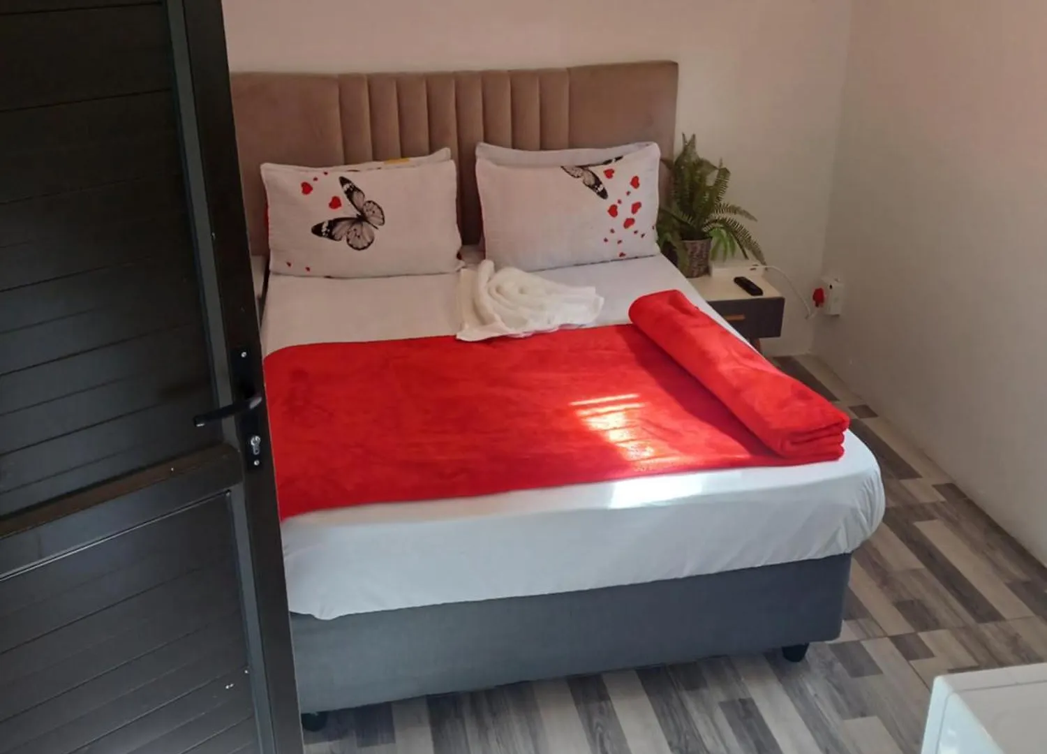 Neo & Ruks Guest House Boston Belleville Bellville Daire